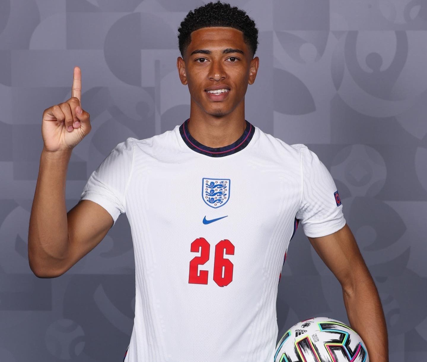 此前曾许诺重奖，民主刚果总统赛后与全队视频通话庆祝晋级