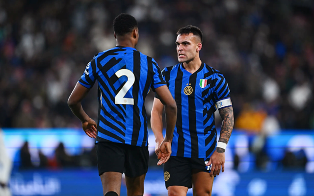 足球中超球队旅程曝光，航班延误引不满