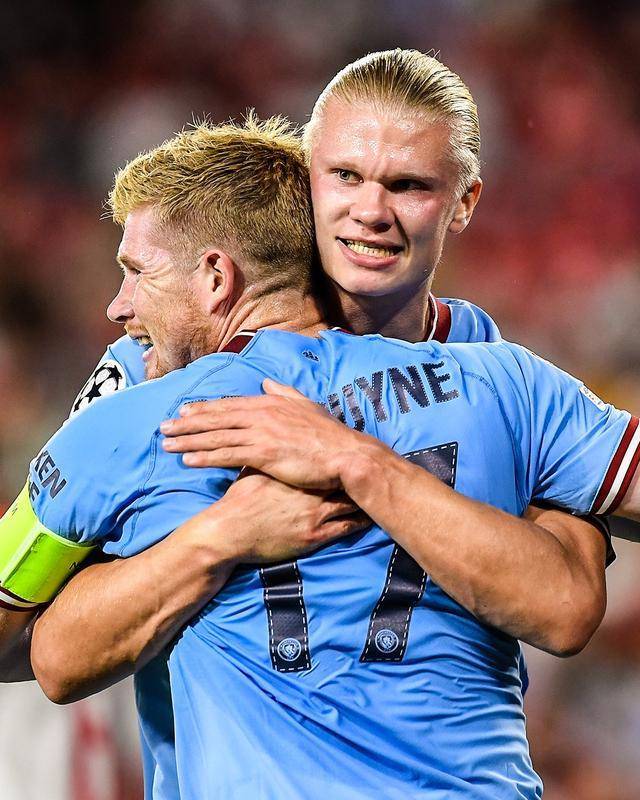 球队赛后合练照片曝光，专注备战