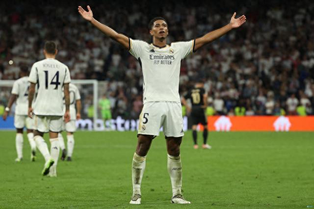 赫拉德-马丁：客战国米是生涯最佳比赛；选18号是因为阿尔巴（赫拉德-马丁：客场战国米乃生涯最佳一役；身披18号致敬阿尔巴）